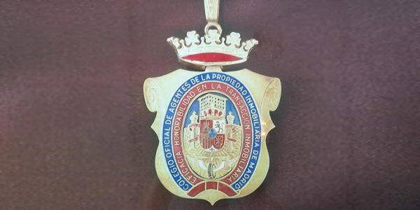 Medalla Colegio Oficial Agentes Inmobiliarios